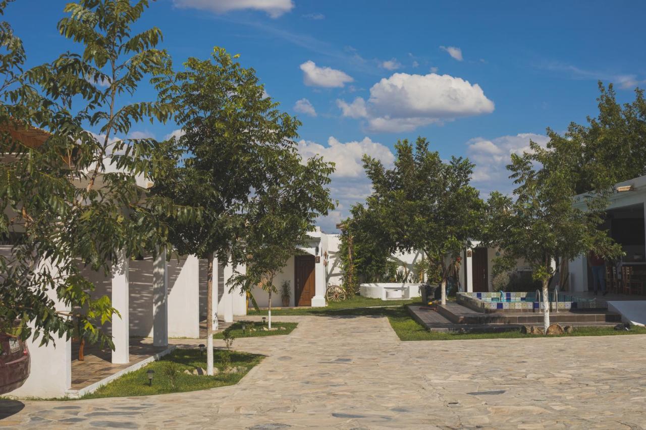 Hotel Posada Las Nubes Parras de la Fuente Exterior foto